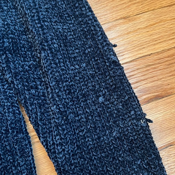 Snails and Cinnamon Sweater - Picture 5 of 5